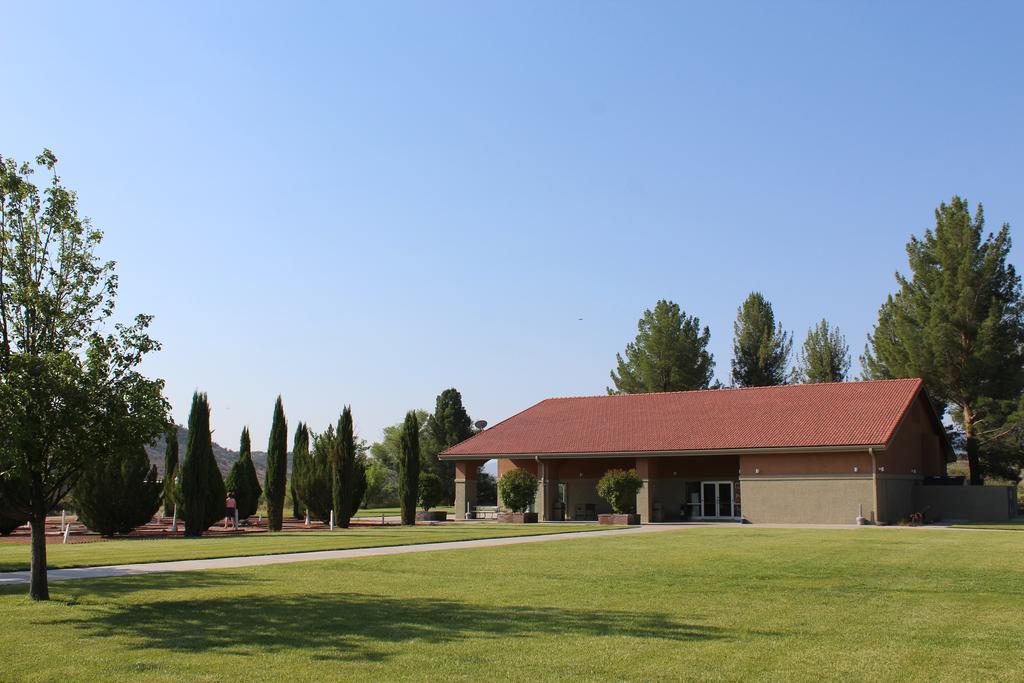 Verde Valley Studio Park Model Cabin 15 Котънууд Екстериор снимка